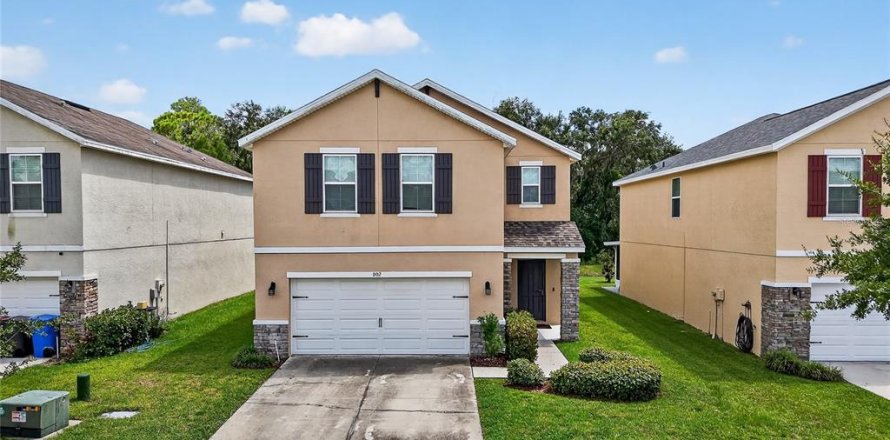 House in Plant City, Florida 4 bedrooms, 216.28 sq.m. № 1884625
