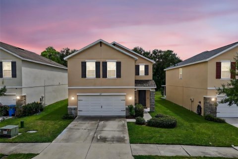 House in Plant City, Florida 4 bedrooms, 216.28 sq.m. № 1884625 - photo 3