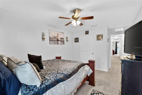 House in Plant City, Florida 4 bedrooms, 216.28 sq.m. № 1884625 - photo 22