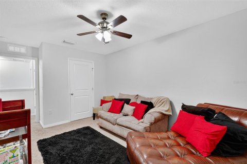 House in Plant City, Florida 4 bedrooms, 216.28 sq.m. № 1884625 - photo 24