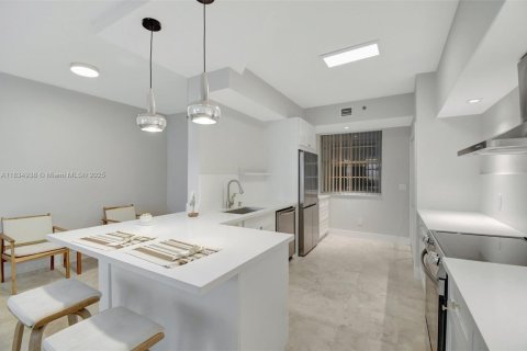 Copropriété à vendre à Aventura, Floride: 2 chambres, 95.13 m2 № 1817611 - photo 11