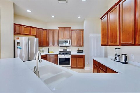 House in Apollo Beach, Florida 3 bedrooms, 189.71 sq.m. № 1556560 - photo 10