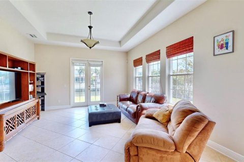 House in Apollo Beach, Florida 3 bedrooms, 189.71 sq.m. № 1556560 - photo 9