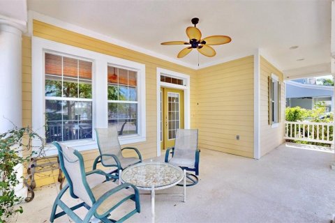 House in Apollo Beach, Florida 3 bedrooms, 189.71 sq.m. № 1556560 - photo 30