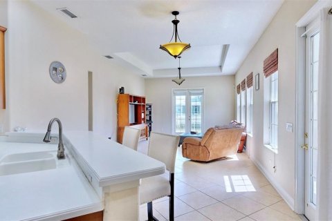 House in Apollo Beach, Florida 3 bedrooms, 189.71 sq.m. № 1556560 - photo 16