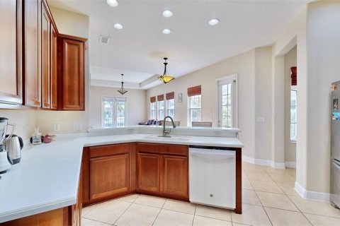 House in Apollo Beach, Florida 3 bedrooms, 189.71 sq.m. № 1556560 - photo 12