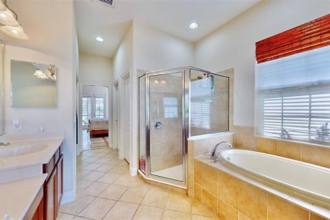 House in Apollo Beach, Florida 3 bedrooms, 189.71 sq.m. № 1556560 - photo 25