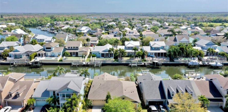 Casa en Apollo Beach, Florida 3 dormitorios, 189.71 m2 № 1556560