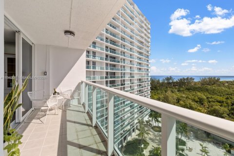 Copropriété à louer à Sunny Isles Beach, Floride: 2 chambres, 126.07 m2 № 2000103 - photo 18