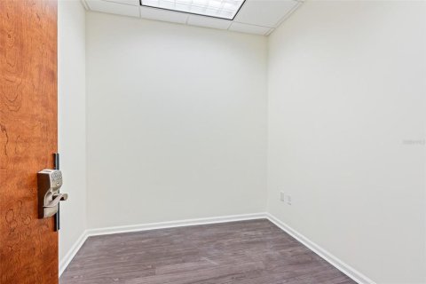 Propiedad comercial en venta en Orlando, Florida, 247.68 m2 № 2132876 - foto 24