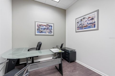 Propiedad comercial en venta en Orlando, Florida, 247.68 m2 № 2132876 - foto 17