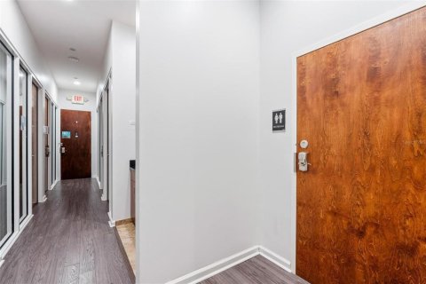 Propiedad comercial en venta en Orlando, Florida, 247.68 m2 № 2132876 - foto 9