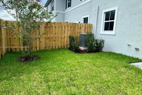 Townhouse in Coral Springs, Florida 3 bedrooms, 140.1 sq.m. № 1748037 - photo 20