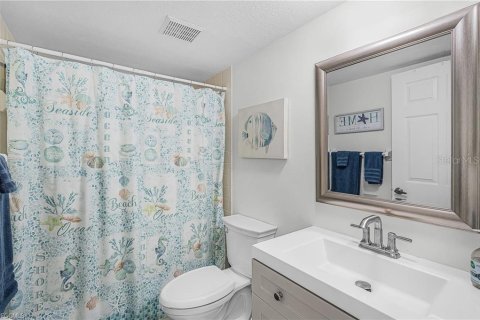 Condo in Fort Myers, Florida, 2 bedrooms  № 2117632 - photo 10
