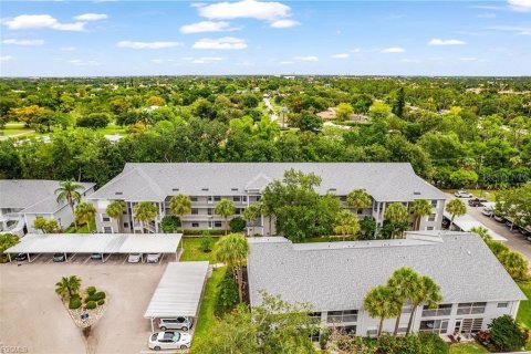 Condo in Fort Myers, Florida, 2 bedrooms  № 2117632 - photo 24