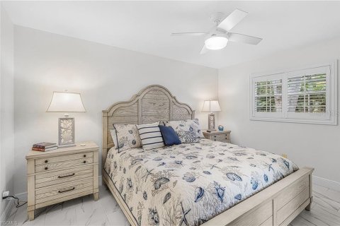 Condo in Fort Myers, Florida, 2 bedrooms  № 2117632 - photo 11