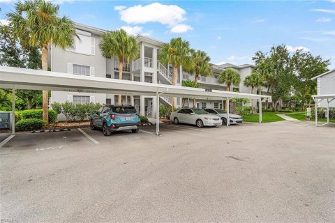 Condo in Fort Myers, Florida, 2 bedrooms № 2117632