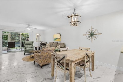 Condo in Fort Myers, Florida, 2 bedrooms  № 2117632 - photo 8