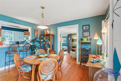 House in Tavares, Florida 2 bedrooms, 87.89 sq.m. № 1686403 - photo 7