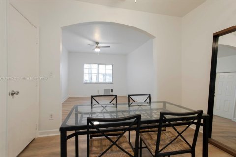Copropriété à louer à Miami Beach, Floride: 42.36 m2 № 1811470 - photo 7