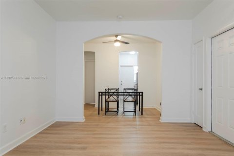 Copropriété à louer à Miami Beach, Floride: 42.36 m2 № 1811470 - photo 3