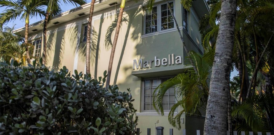 Studio à Condo à Miami Beach, Floride  № 1811470