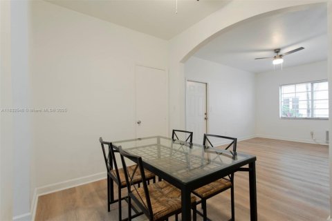 Copropriété à louer à Miami Beach, Floride: 42.36 m2 № 1811470 - photo 2