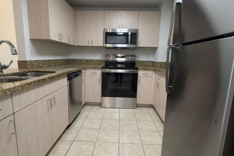 Condominio en alquiler en Coral Gables, Florida, 1 dormitorio, 72.09 m2 № 2005120 - foto 9