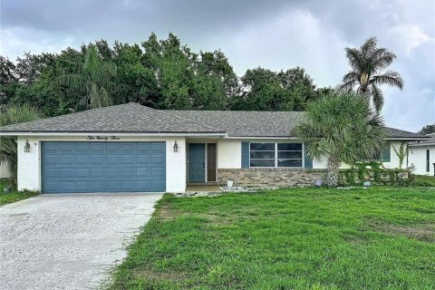 House in Venice, Florida 3 bedrooms, 128.86 sq.m. № 2196304
