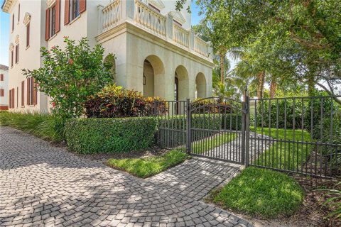 Condo in Vero Beach, Florida, 4 bedrooms  № 1549426 - photo 1
