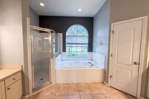 House in Brandon, Florida 3 bedrooms, 180.51 sq.m. № 2201732 - photo 4
