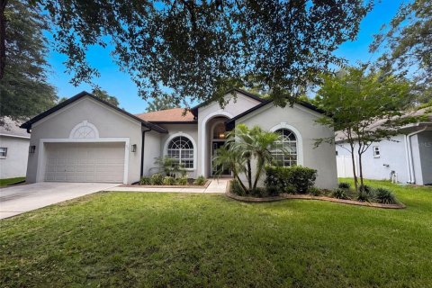 House in Brandon, Florida 3 bedrooms, 180.51 sq.m. № 2201732