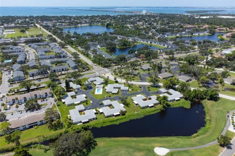 House in Saint Petersburg, Florida 2 bedrooms, 109.62 sq.m. № 1879780 - photo 27