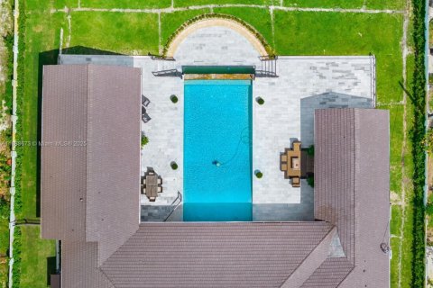 Купить виллу или дом в Майами, Флорида 7 спален, 561.59м2, № 1939332 - фото 9