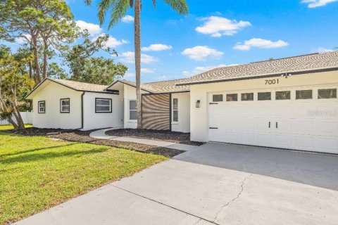 Casa en venta en Saint Petersburg, Florida, 4 dormitorios, 196.49 m2 № 1848615 - foto 3