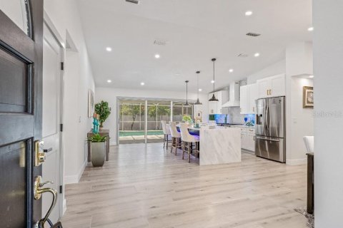 Casa en venta en Saint Petersburg, Florida, 4 dormitorios, 196.49 m2 № 1848615 - foto 5