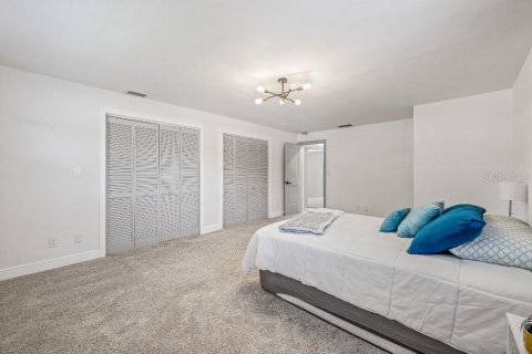 Casa en venta en Saint Petersburg, Florida, 4 dormitorios, 196.49 m2 № 1848615 - foto 19