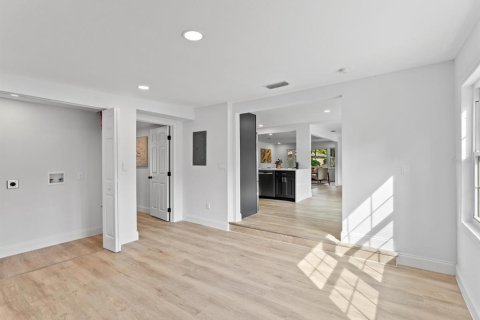 Casa en alquiler en New Smyrna Beach, Florida, 4 dormitorios, 214.42 m2 № 1908086 - foto 24