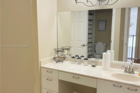 House in Pembroke Pines, Florida 4 bedrooms, 273.32 sq.m. № 2046647 - photo 8