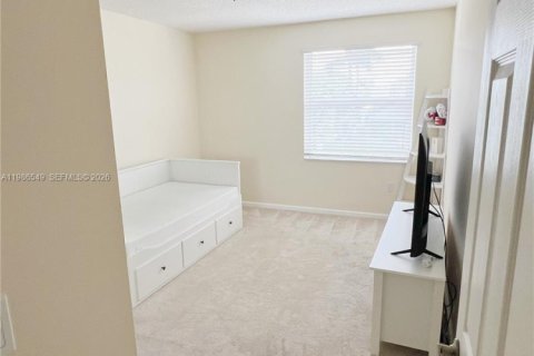 House in Pembroke Pines, Florida 4 bedrooms, 273.32 sq.m. № 2046647 - photo 13