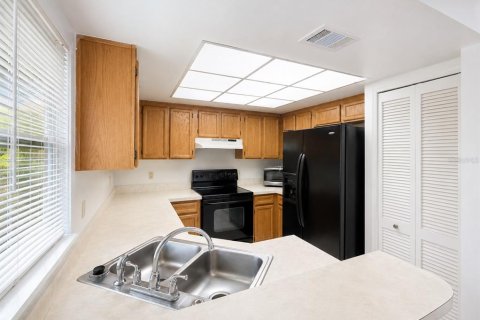 Townhouse in Casselberry, Florida 3 bedrooms, 117.06 sq.m. № 2317279 - photo 4
