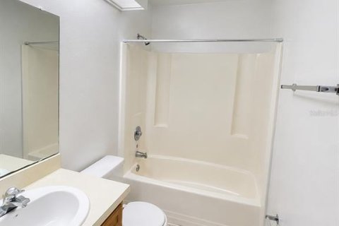 Townhouse in Casselberry, Florida 3 bedrooms, 117.06 sq.m. № 2317279 - photo 11
