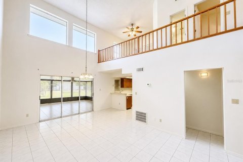 Townhouse in Casselberry, Florida 3 bedrooms, 117.06 sq.m. № 2317279 - photo 3