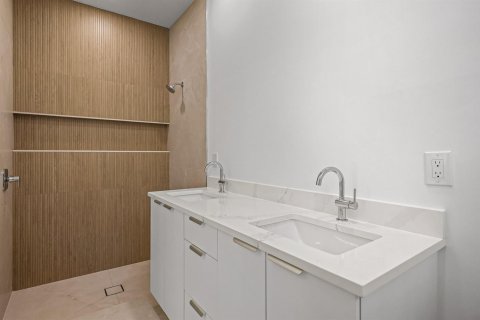Villa ou maison à vendre à West Palm Beach, Floride: 4 chambres, 176.61 m2 № 2428499 - photo 16