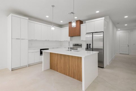 Villa ou maison à vendre à West Palm Beach, Floride: 4 chambres, 176.61 m2 № 2428499 - photo 4