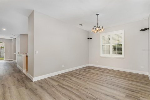 Villa ou maison à vendre à Oviedo, Floride: 4 chambres, 240.8 m2 № 1857850 - photo 7
