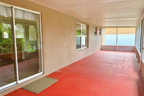 House in Minneola, Florida 4 bedrooms, 213.68 sq.m. № 1918914 - photo 12