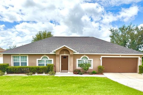House in Minneola, Florida 4 bedrooms, 213.68 sq.m. № 1918914 - photo 1