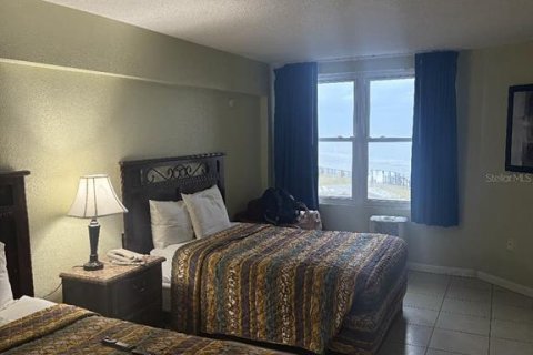 Condo in Daytona Beach Shores, Florida, 1 bedroom № 2231925 - photo 4