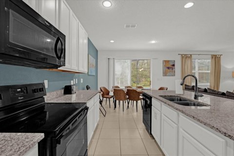 Casa en venta en Kissimmee, Florida, 6 dormitorios, 266.82 m2 № 1732735 - foto 12